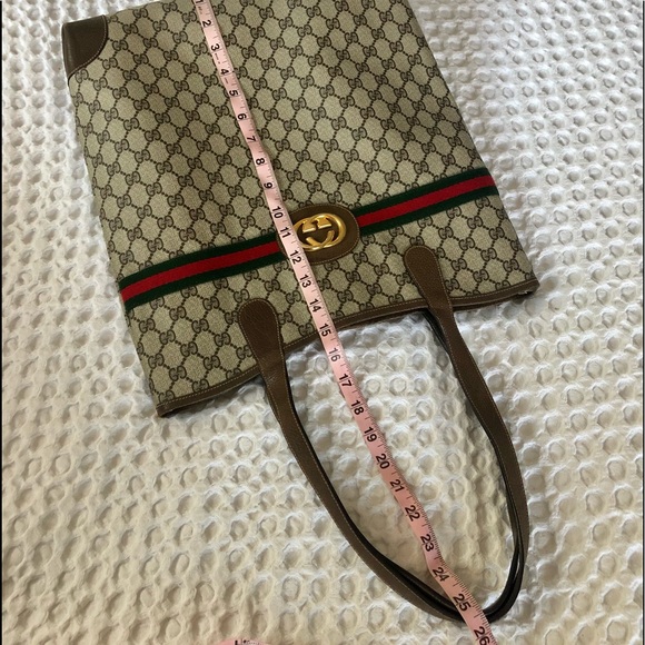 ‼️SOLD‼️🍒 Authentic Gucci Shopper Tote 🍒 - Picture 9 of 16